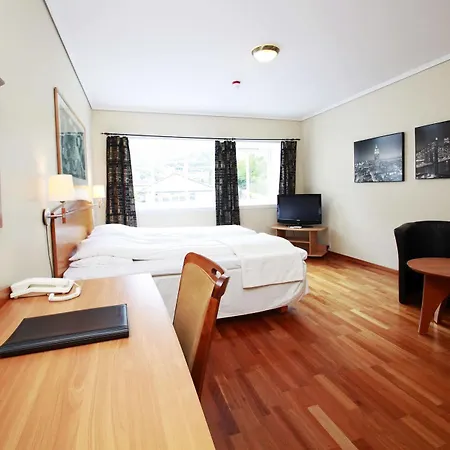 Oren Hotel Høyanger Esterno foto