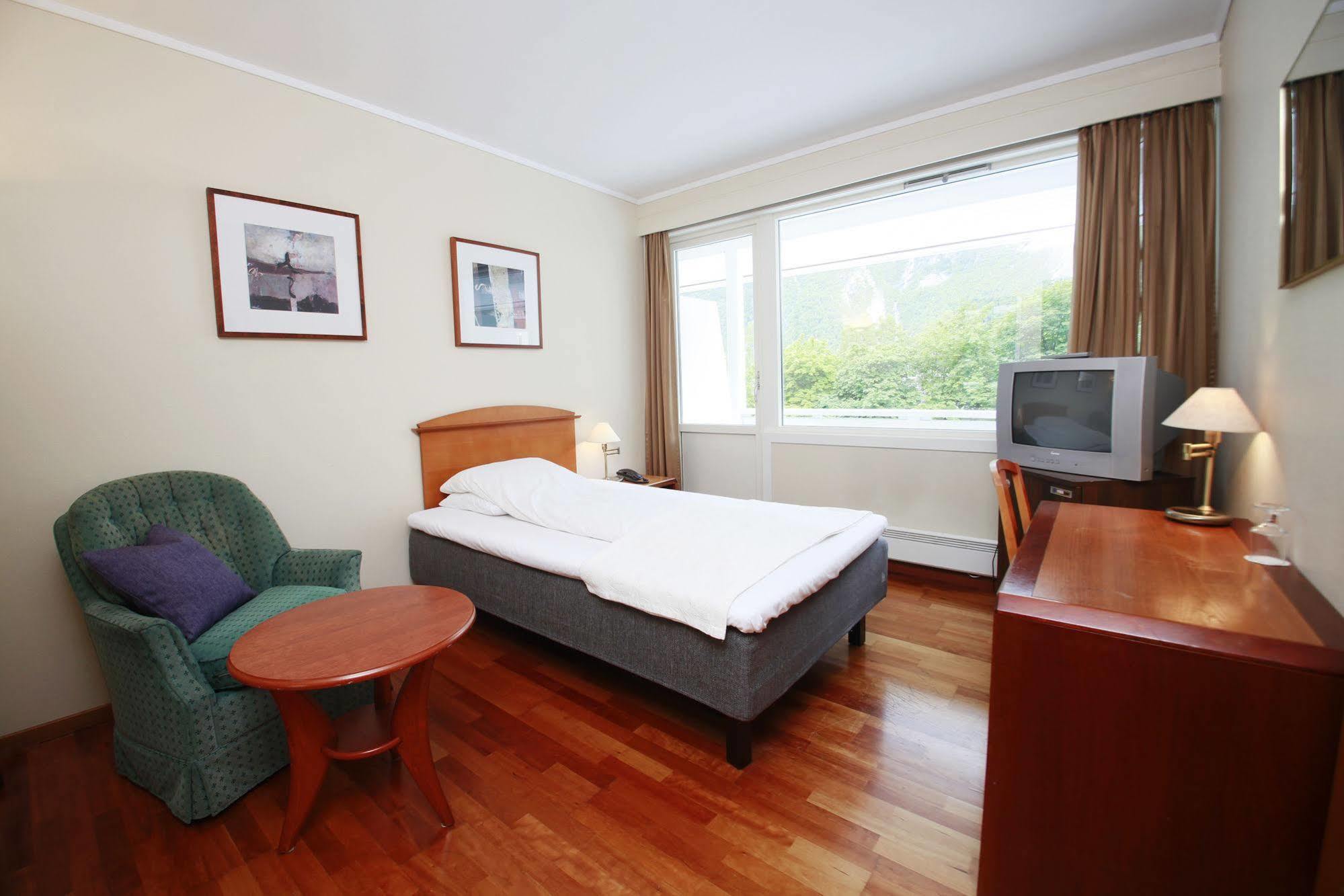 Oren Hotel 2*